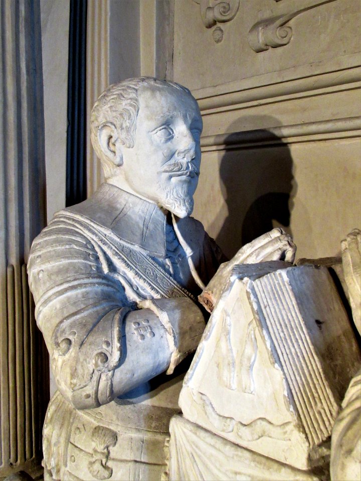 Chester monument, Chicheley 02