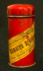 Chemische Pharmaseutische fabriek, Zeist, Gemalen Kruidnagelen busje, foto 1