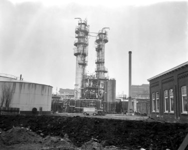 Chemische fabriek in Wormerveer moet sluiten wegens stank, Bestanddeelnr 916-2133