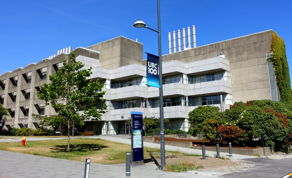 Chemistry Physics Building - University of British Columbia Vancouver - DSC07653