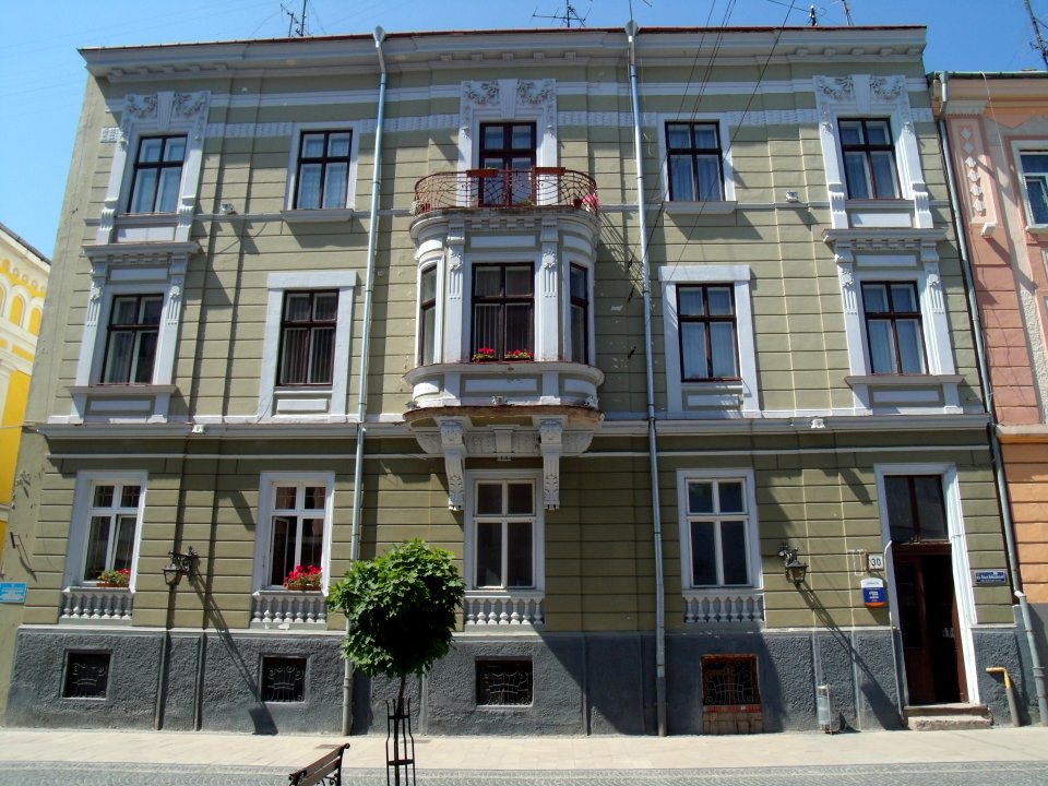 Chernivtsi Kobylianska 30