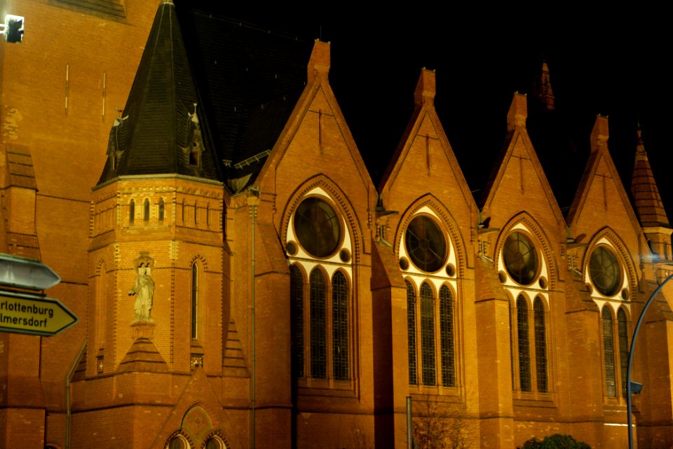 Church Zum Guten Hirten at night 2021-01-08 19