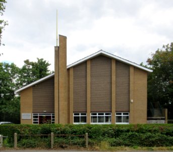 Church of Jesus Christ of Latter-day Saints, Kingston Ward Chapel, Portsmouth Road, Hinchley Wood (July 2015) (4)