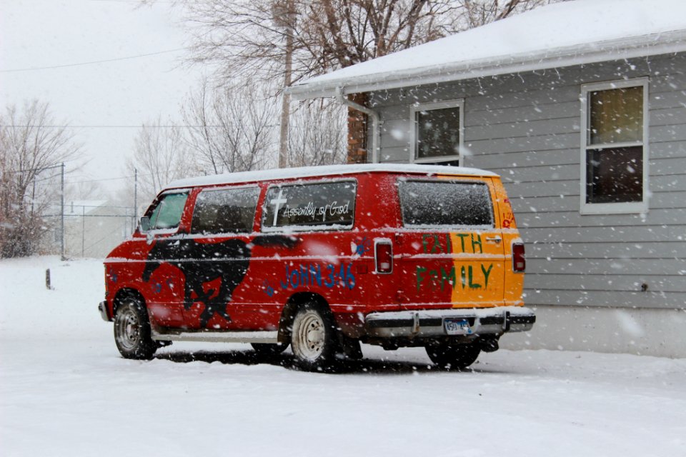 Church Van (27156675)