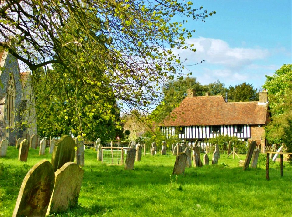 Churchyard, St Mary, Lenham
