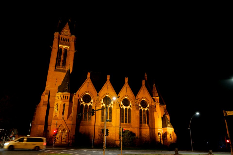 Church Zum Guten Hirten at night 2021-01-08 08