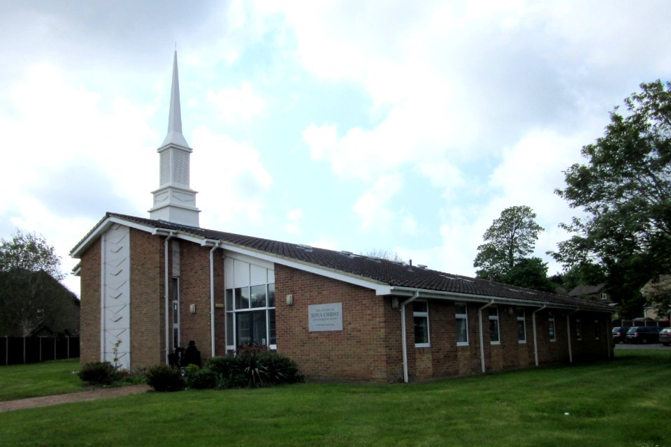 Church of Jesus Christ of Latter-day Saints, Newport Chapel, Shide Road, Shide (May 2016) (2)