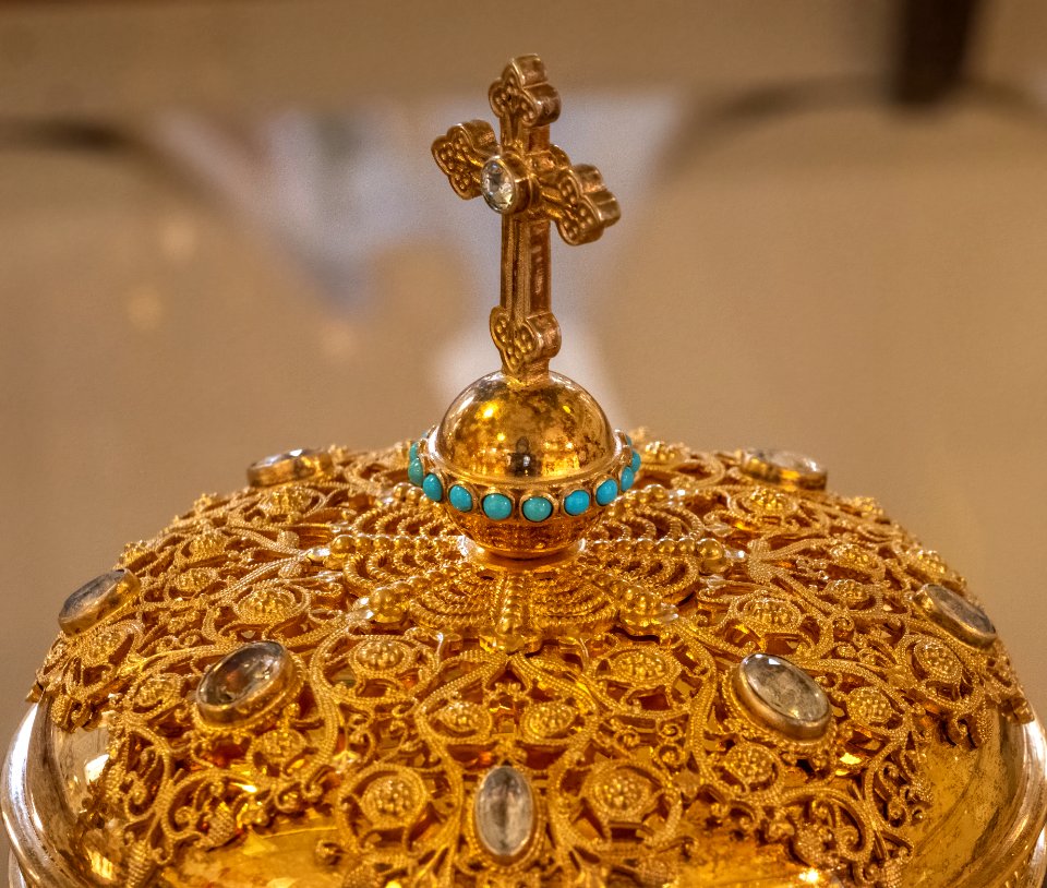 Ciboire dans la basilique-cathédrale Notre-Dame de Québec 36