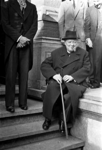 Churchill en zijn sigaar, Bestanddeelnr 901-7386
