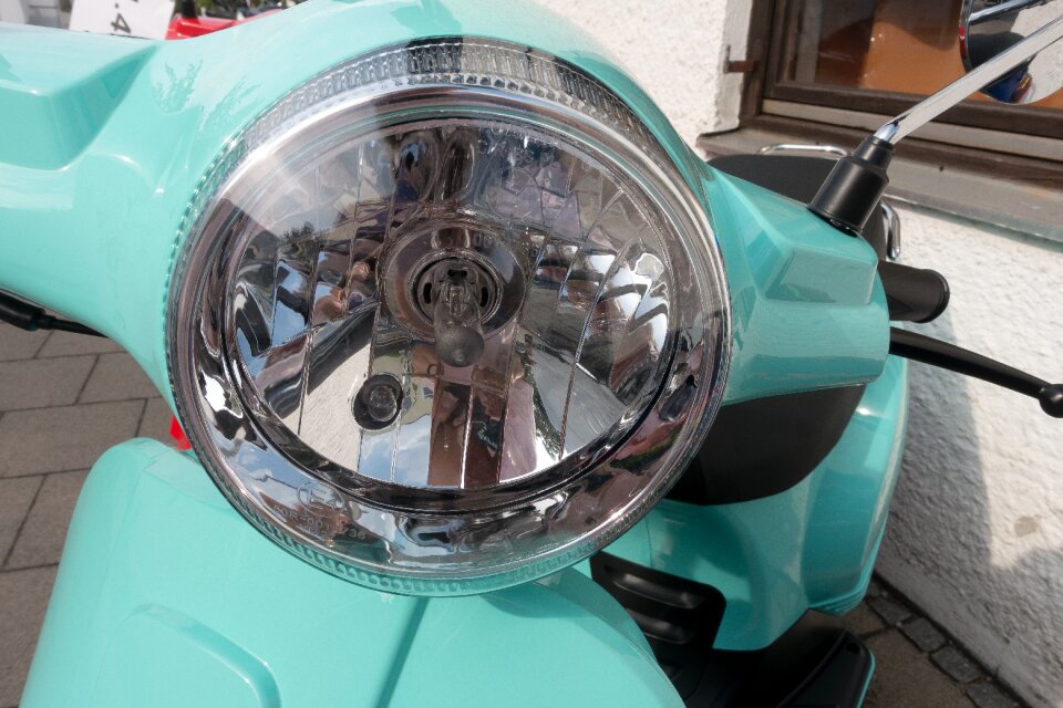 Turquoise detail spotlight