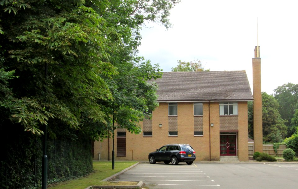 Church of Jesus Christ of Latter-day Saints, Kingston Ward Chapel, Portsmouth Road, Hinchley Wood (July 2015) (6)