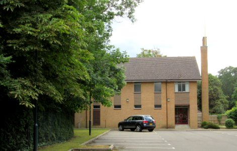 Church of Jesus Christ of Latter-day Saints, Kingston Ward Chapel, Portsmouth Road, Hinchley Wood (July 2015) (6)