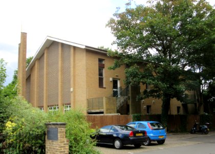 Church of Jesus Christ of Latter-day Saints, Kingston Ward Chapel, Portsmouth Road, Hinchley Wood (July 2015) (2)