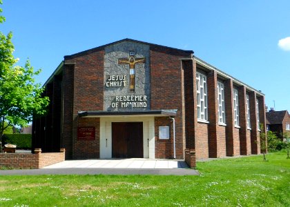 Church of Jesus Christ Redeemer of Mankind, St Nicolas' Avenue, Cranleigh (May 2014) (2)