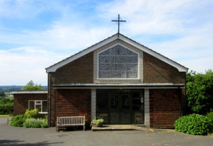 Church of Christ the King, High Street, Burwash (June 2015) (2)
