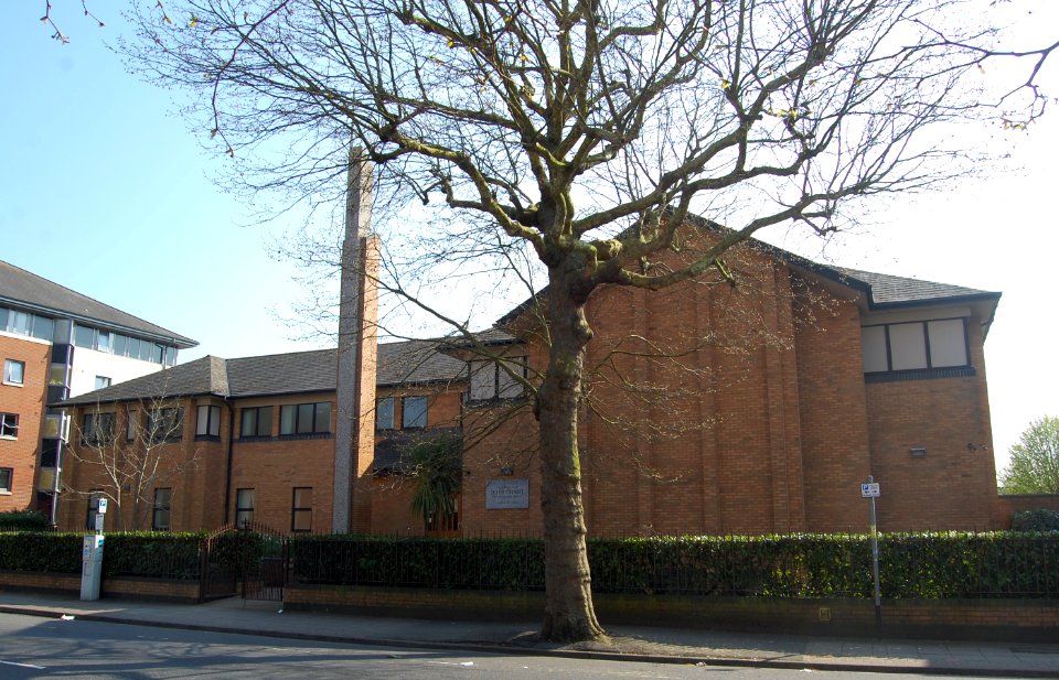Church of Jesus Christ of Latter-day Saints, Portsmouth Chapel, Kingston Crescent, North End, Portsmouth (March 2019) (3)