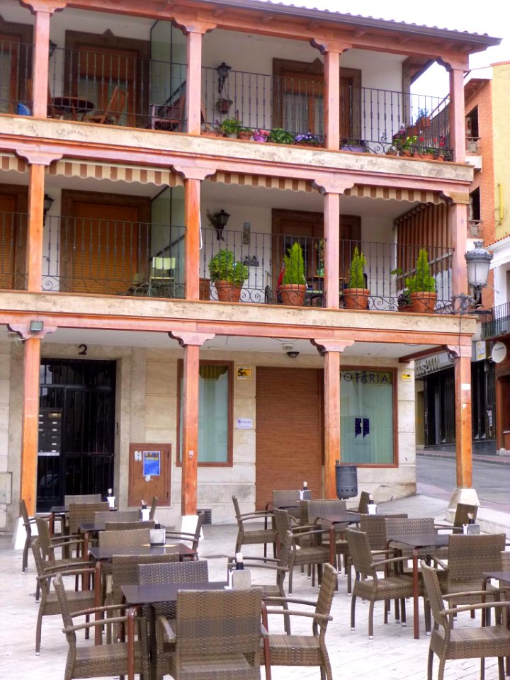 Ciempozuelos - Plaza de la Constitución 10