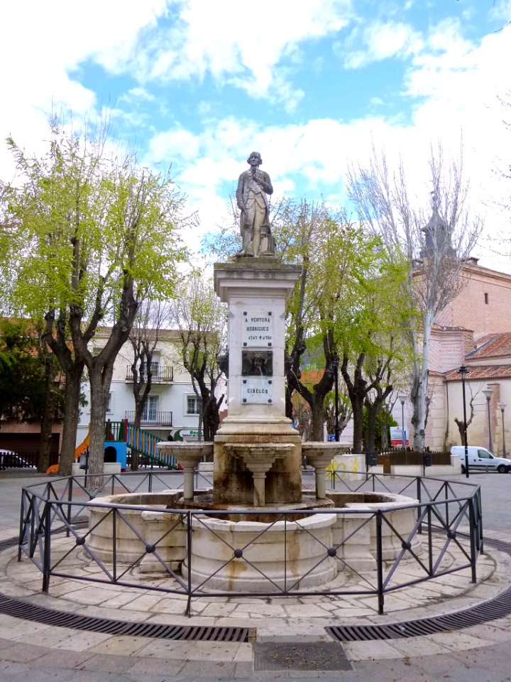 Ciempozuelos - Monumento a Ventura Rodríguez 1