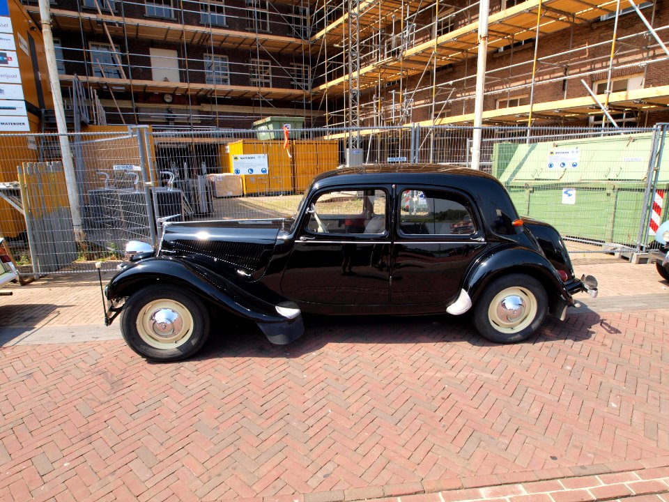 Citroen BL (1974), 99-DU-55 P2