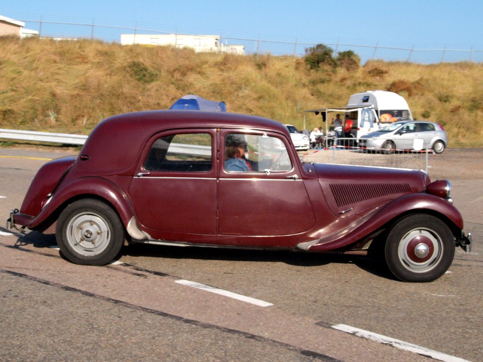 Citroën 11B dutch licence registration LB-58-BX pic2