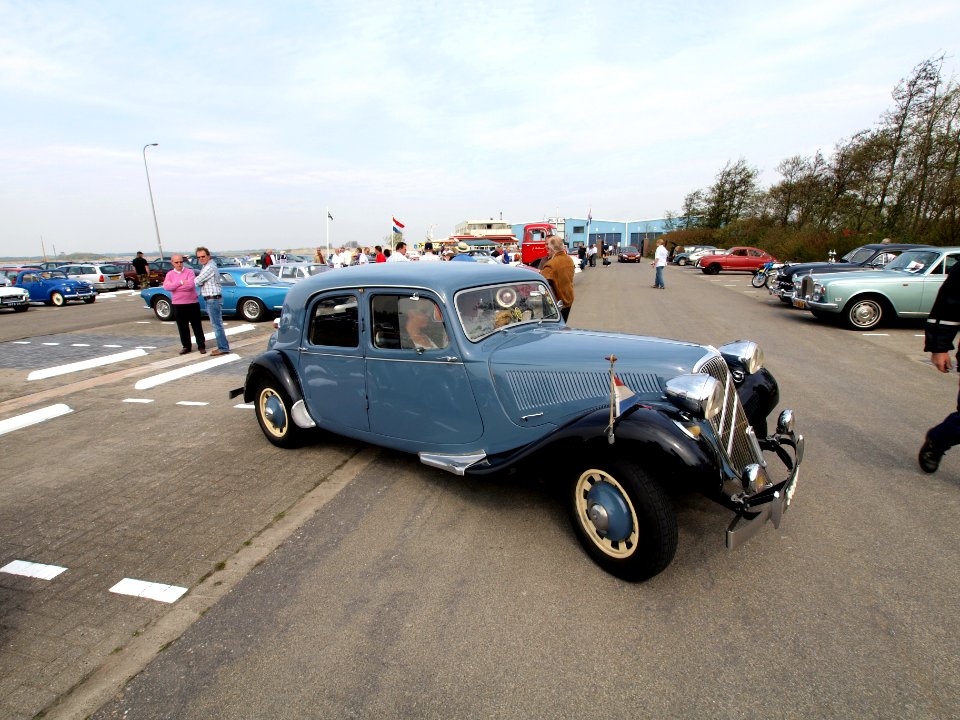 Citroën 11B (1972), Dutch licence registration 94-38-UE pic5
