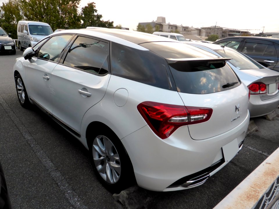 Citroën DS5 Chic (B85F02) rear