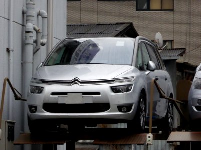 Citroën Grand C4 Piccaso Exclusive (ABA-B7875G01) front