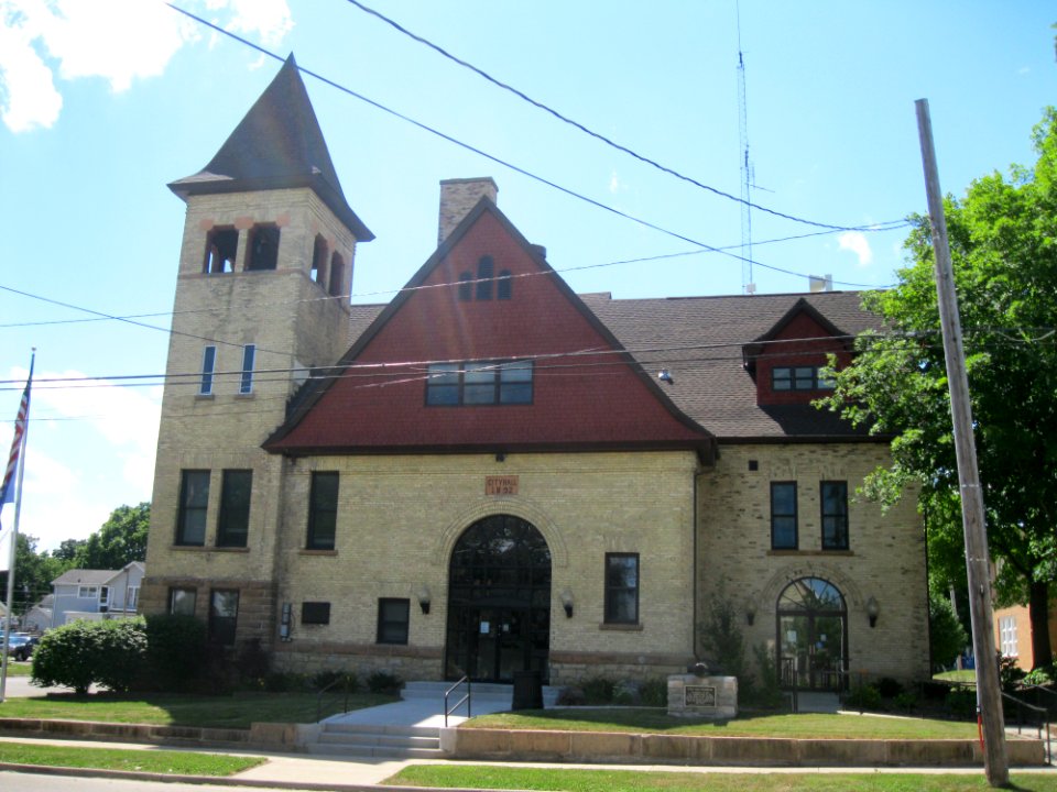 City Hall, Evansville Historic District, Evansville, WI