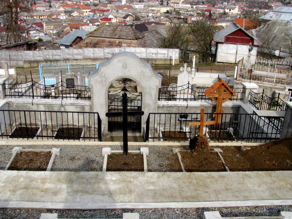 CimitirTurdaFamRatiu02
