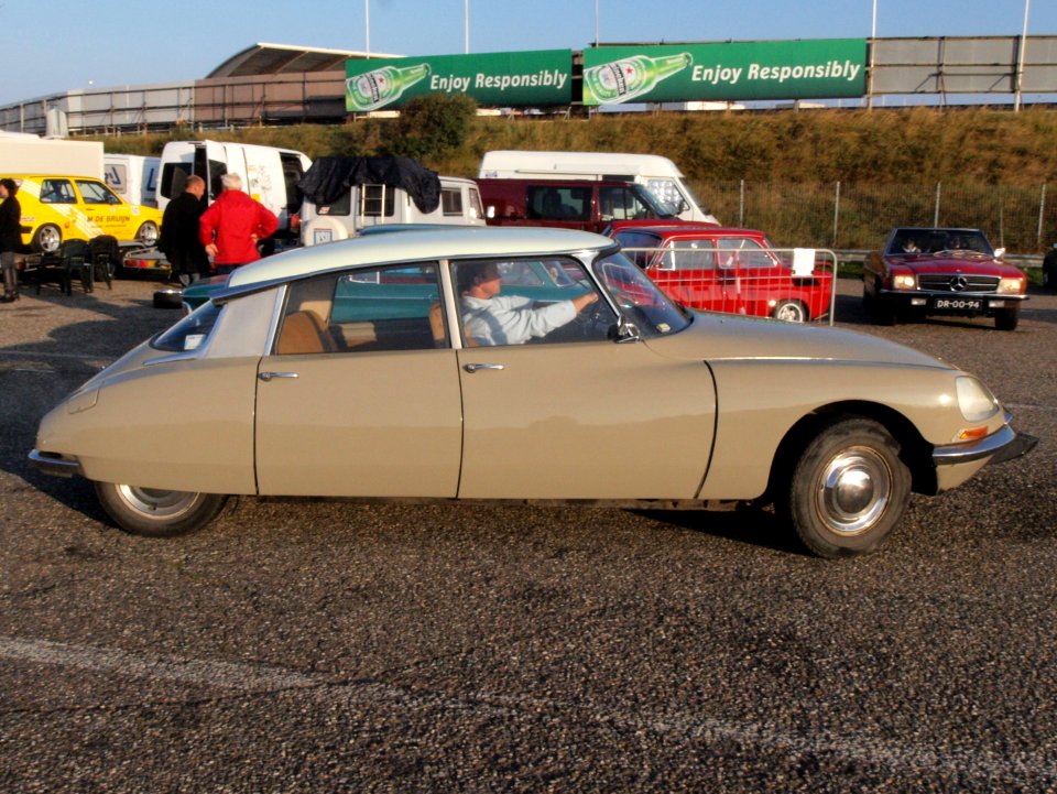 Citroën DS dutch licence registration unknown pic1