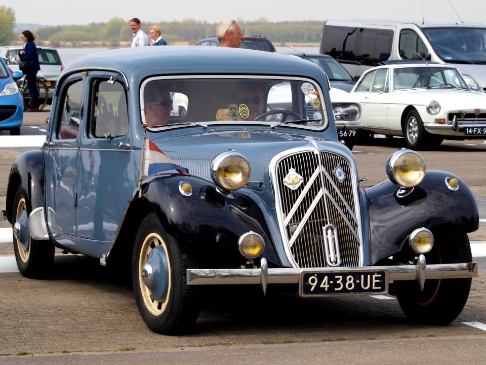 Citroën 11B (1972), Dutch licence registration 94-38-UE pic2