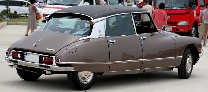 Citroën DS23 rear