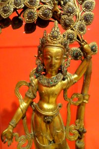 Cinatamani Lokesvara with a kaprabrikshya (wish-fulfilling tree), view 2, Nepal, 19th century, gilt bronze, semiprecious stones - Berkeley Art Museum and Pacific Film Archive - DSC04012