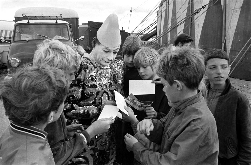 Circus Sarrasani houdt open huis in Amsterdam voor kinderen kinderen krijgen ha, Bestanddeelnr 923-6777