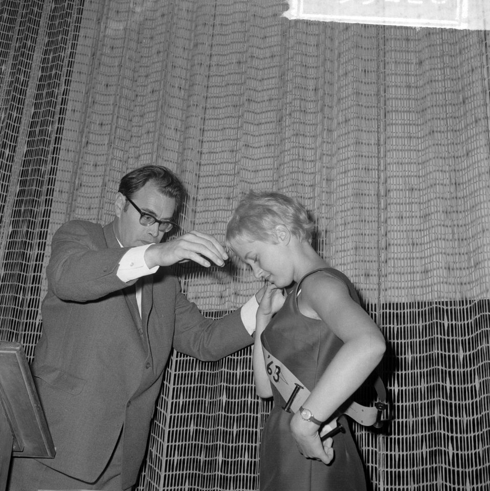 Cinestud prinses 1963 Judith Bosch en Godfried Bomans, Bestanddeelnr 915-5228