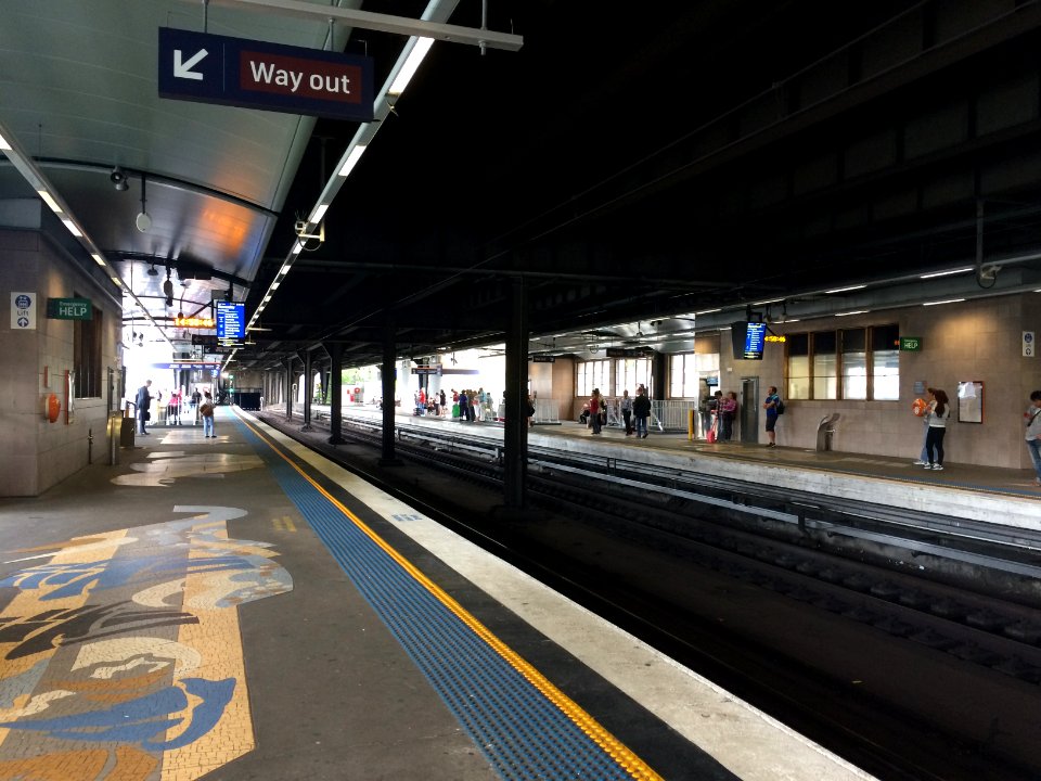 Circular Quay Platform 2, Looking Eastbound