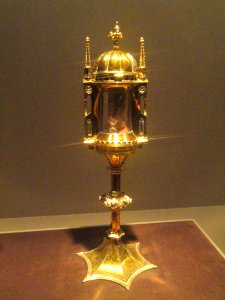 Circular Monstrance with Dome, late 14th century, Braunschweig, Germany, silver gilt and crystal - Art Institute of Chicago - DSC09674