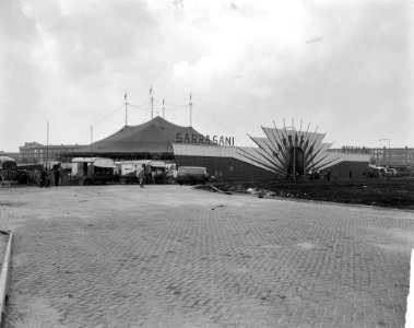 Circus Sarrasani in Amsterdam aan J van Galenstraat Overzicht Circus Sarrasan, Bestanddeelnr 915-4045