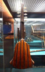 Cittern (Hamburger Cithrinchen), view 2, Hamburg, late 1600s - Germanisches Nationalmuseum - Nuremberg, Germany - DSC03286