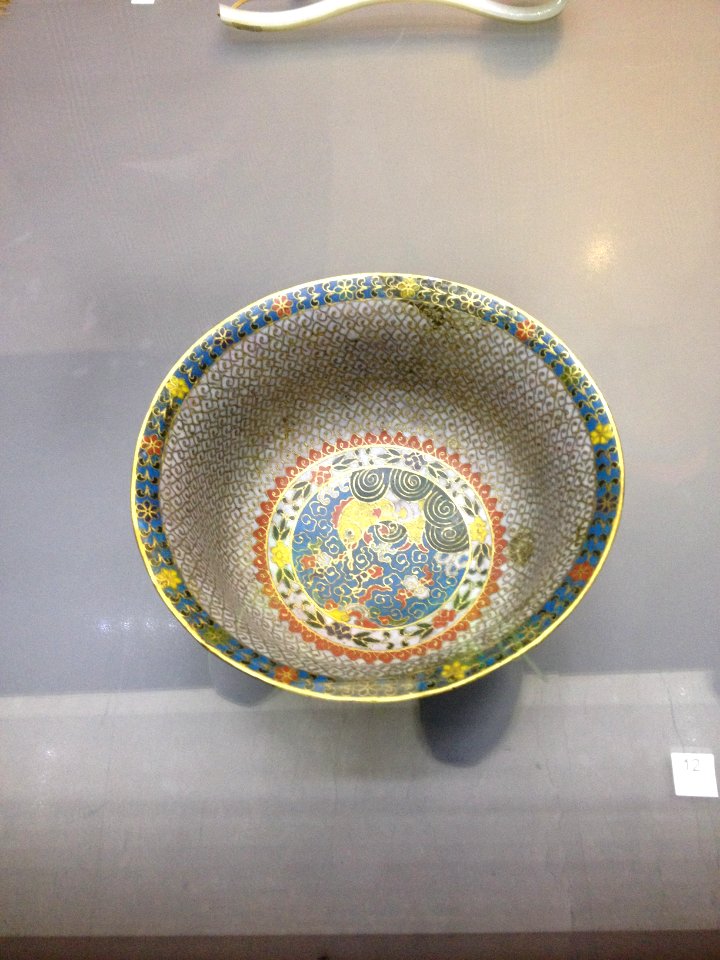 Ciotola (interno) - Dinastia Ming - Seconda meta XVI secolo - Museo Duca di Martina di Napoli