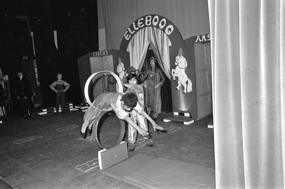 Circus Elleboog in nieuwe De La Mar theater, Bestanddeelnr 919-9203