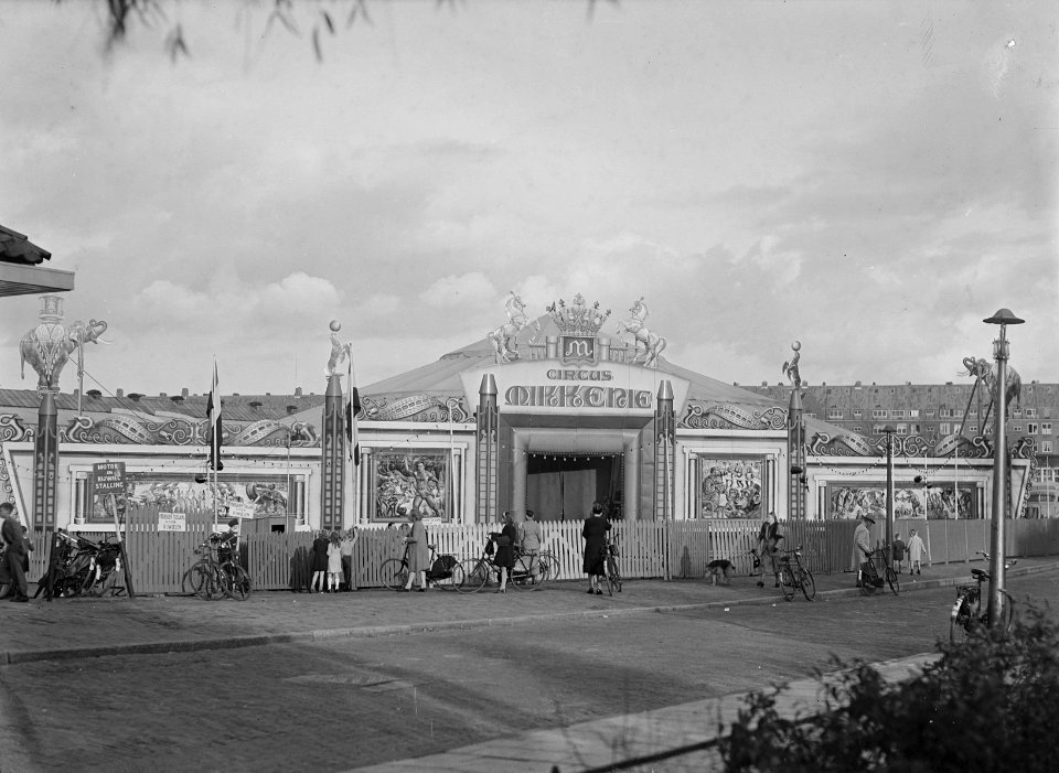 Circus Mikkenie . Exterieur tent, Bestanddeelnr 903-0901