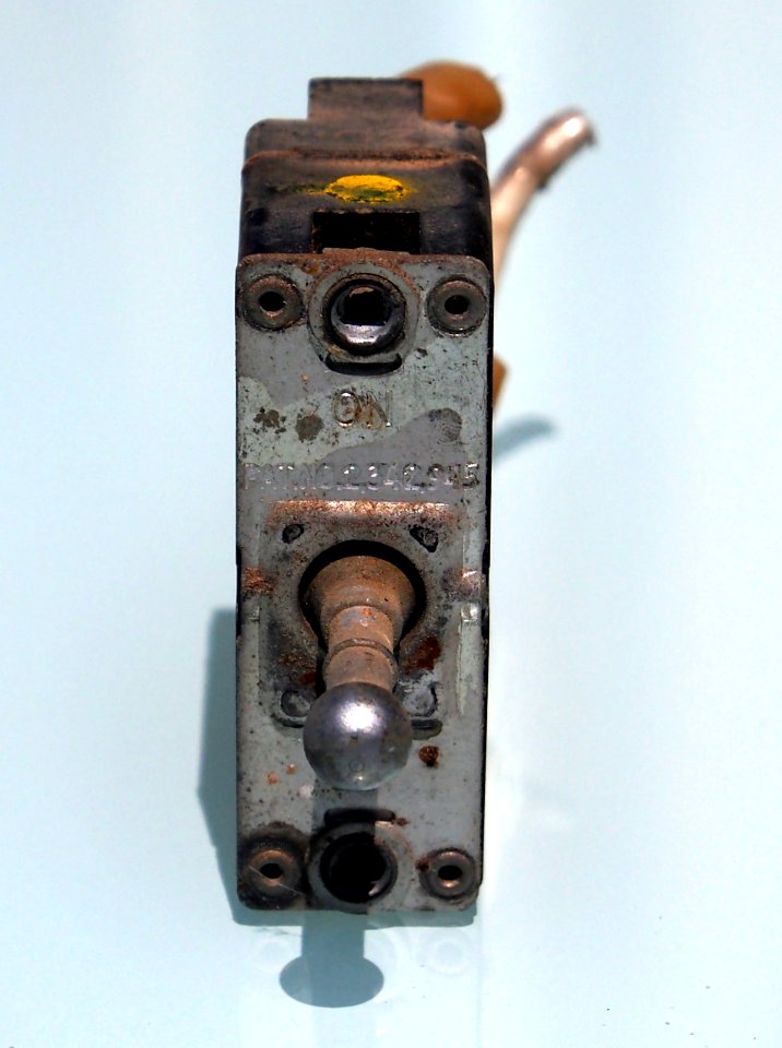 Circuit breaker, Single pole, Non-tripfree, 20Amp-30Volts, AN 3160 pic2