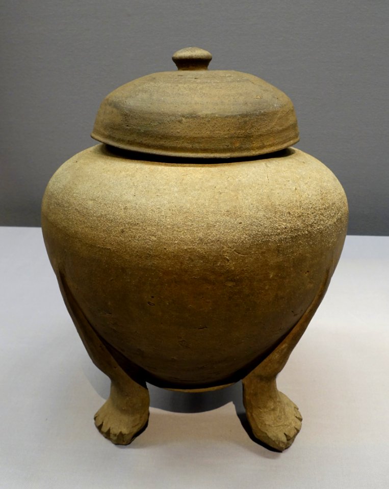 Cinerary urn with animal-like feet, excavated at Arima, Miyamae-ku, Kawasaki-shi, Kanagawa, Japan, Heian period, 700s-800s AD, ceramic - Tokyo National Museum - Tokyo, Japan - DSC09206