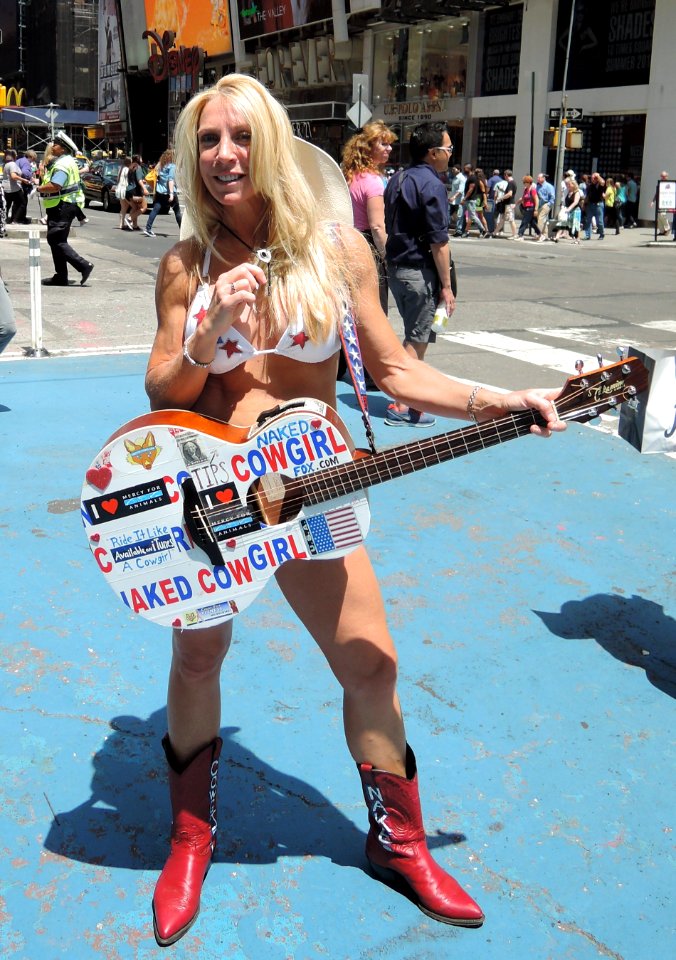 Cindy Fox hat off 45 St sun jeh