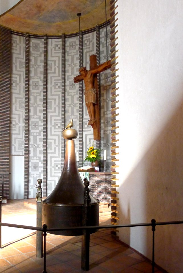 Christopheruskirche (Berlin-Siemensstadt) Taufbecken