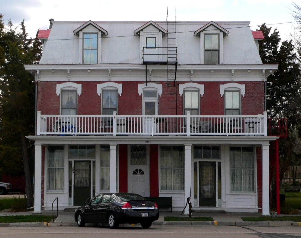 Cimarron Hotel (Cimarron KS) from E 1