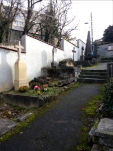 Cimetière de Cuire - Tombes en allant vers le haut