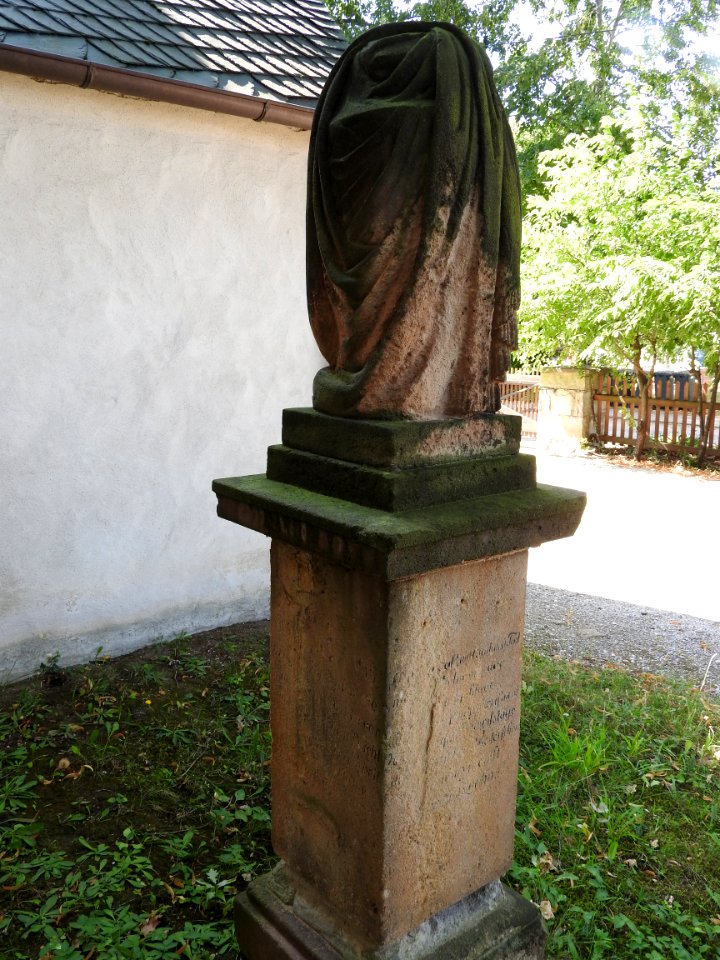 Church Ehrenhain 1