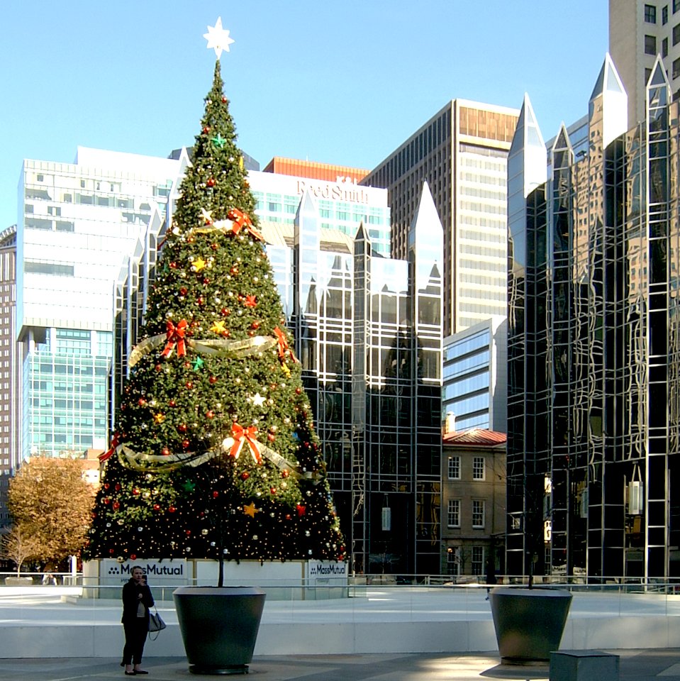 Christmas Tree and Skating Rink, PPG Place, Pittsburgh, 2019-11-26, 02